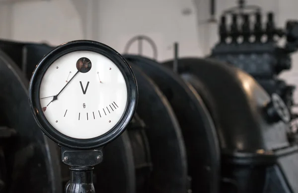 Vintage voltmeter. Part of old power plant. — Stock Photo, Image