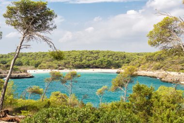 Güzel tropikal plaj. Akdeniz deniz manzara.