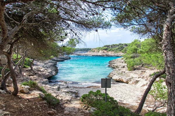 Beautiful tropical beach. Mediterranean sea landscape. — Stock Photo, Image