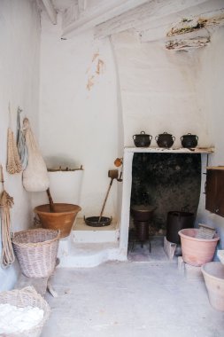 Eski mutfak konakta bölüm.