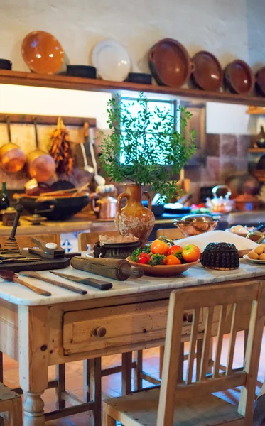 Interior de una antigua cocina española . —  Fotos de Stock