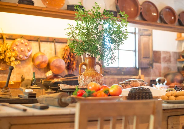 Interior of an old spanish kitchen. — Stock Photo, Image