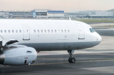 Yolcu uçağı, gidiyorlar.