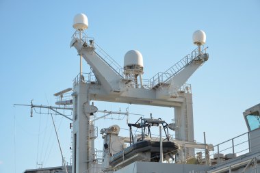 Radar ve şişme amfibi tekne deniz gemi.