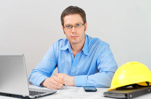 Male architect working at his workplace. — Stock Photo, Image