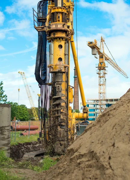 Hydraulic drilling machine on the construction site. — Stock Photo, Image
