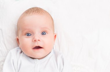 Şirin bebek. Metniniz için yer.