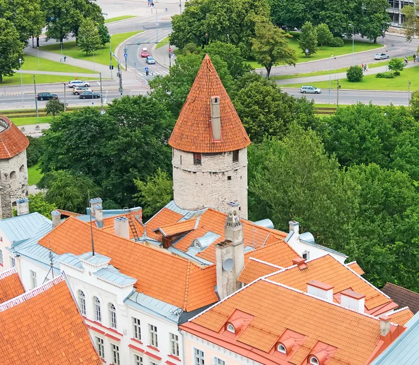 Old tower in medieval city. Tallinn, Estonia. — Stock Photo, Image