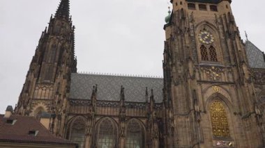 Prag Kalesindeki Gotik Aziz Vitus Katedrali.