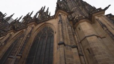 Prag Kalesindeki Gotik Aziz Vitus Katedrali.