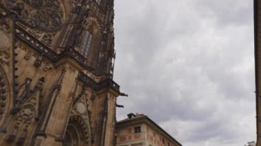 Prag Kalesindeki Gotik Aziz Vitus Katedrali.