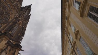 Prag Kalesindeki Gotik Aziz Vitus Katedrali.