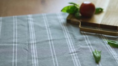 Klasik Kalın Kabuklu Sicilya Pizzası Yemeye Hazır.