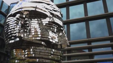 Prag, Çek Cumhuriyeti - 08.05.2025: Franz Kafka 'nın Başkanı.