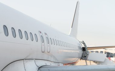 Yolcu uçakları windows. Dış görünüm.