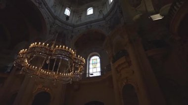 Prag, Çek Cumhuriyeti - 09.05.2025: St. Nicholas Kilisesi içinde.