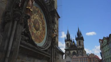 Prag, Çek Cumhuriyeti - 09.05.2025: Prag tarihi astronomik saati.