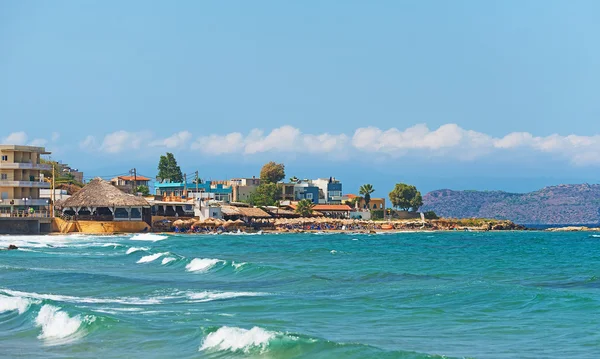 Panoramic view of the city and beach with people. — Stock Photo, Image