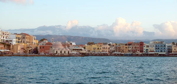 Scenic view of cityscape and bay. Chania, Greece. — Stock Photo, Image