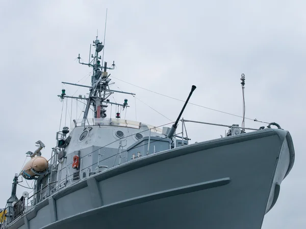 Patrouille schip met radar en gun. — Stockfoto