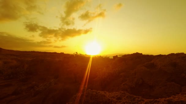 Hermosa puesta de sol sobre el mar Mediterráneo. Período de tiempo . — Vídeo de stock