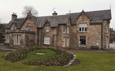 İskoç boğaları, evler, plajlar, kiliseler, İskoç doğal manzaraları