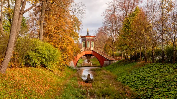 Pont Krestovy Dans Parc Alexander Tsarskoe Selo Pouchkine Saint Pétersbourg — Photo