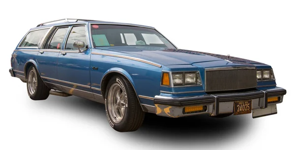 Amerikaanse Klassieke Gezinswagen Oldsmobile Delta Geïsoleerd Witte Achtergrond — Stockfoto