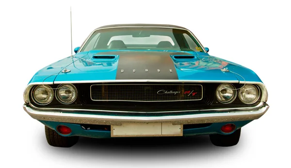 1970 미국의 자동차 챌린저 Dodge Challenger 바탕에 분리되었다 앞모습 — 스톡 사진