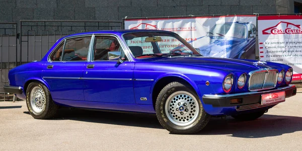 Brillantemente Azul Coche Lujo Británico Jaguar Type Autofoto Show Mayo — Foto de Stock