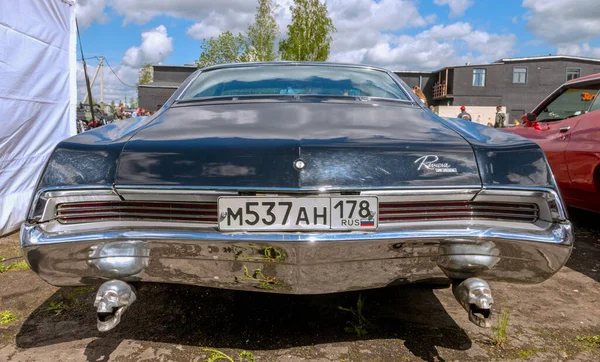 Sankt Petersburg Maj 2021 Den Amerikanska Lyxbilen Buick Riviera 1966 — Stockfoto