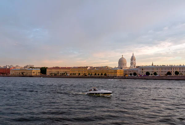 San Petersburgo Terraplén Makarova Iglesia Del Santo Mártir Catalina Una —  Fotos de Stock