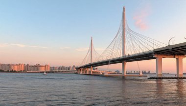 Batı Yüksek Hız Çapı 'nın kablo destekli köprüsü. Saint Petersburg, Rusya