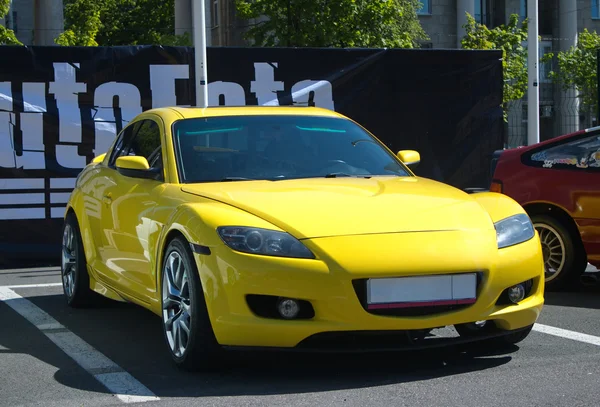 Amarillo coche deportivo — Foto de Stock