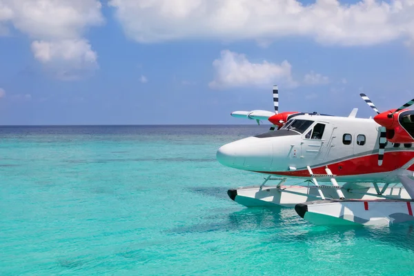 Avion des Maldives dans l'océan Indien — Photo