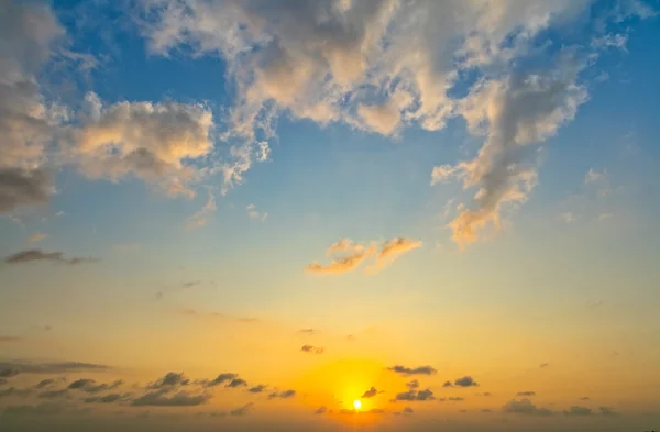 Fiery orange sunset sky. — Stock Photo, Image