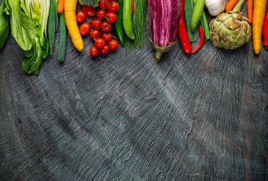 Taze sebze taş topluluğu