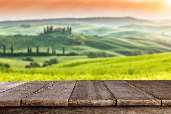 Lege houten planken met Italiaans landschap — Stockfoto