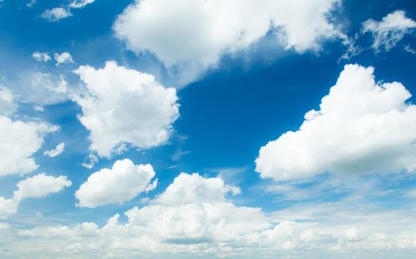 Blue sky with clouds — Stock Photo, Image