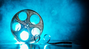 Makara film duman ve arka ışık ile