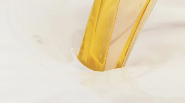 Pouring Oil Milk Freeze Motion Cosmetic Concept Mixing Cream — Fotografia de Stock