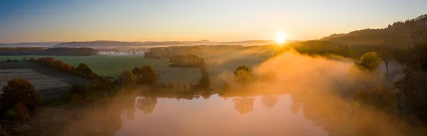 Вид Воздуха Европейскую Сельскую Местность Ранним Утром Туманом — стоковое фото