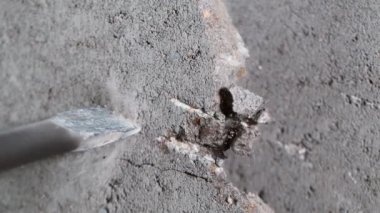 Betonu delen matkabın detaylarını çok yavaş çekiyoruz. Çok yüksek hızlı sinema kamerası, 1000 fp..