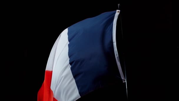 Super Cámara Lenta Ondear Bandera Francia Aislada Sobre Fondo Negro — Vídeo de stock