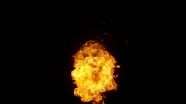 Siyah arka planda izole edilmiş süper yavaş ateş patlaması. Yüksek hızlı sinema kamerası, 1000 fps.