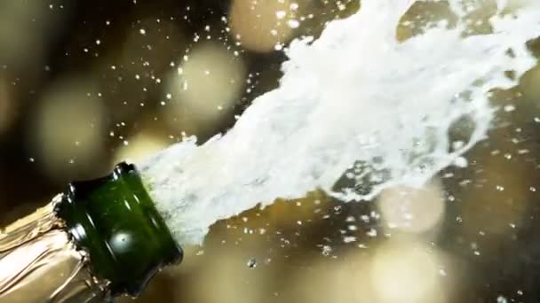 Super Slow Motion Champagne Explosion Opening Champagne Bottle Closeup Filmed — Stockvideo