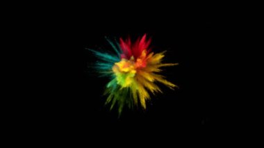 Siyah arka planda izole edilmiş süper yavaş renkli barut patlaması. Yüksek hızlı sinema kamerası, 1000fps.