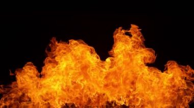 Siyah arka planda izole edilmiş süper yavaş ateş patlaması. Yüksek hızlı sinema kamerası, 1000 fps.