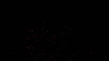 Siyah arka planda izole edilmiş çok yavaş ateş kıvılcımları. Yüksek hızlı kamera, 1000 fps.