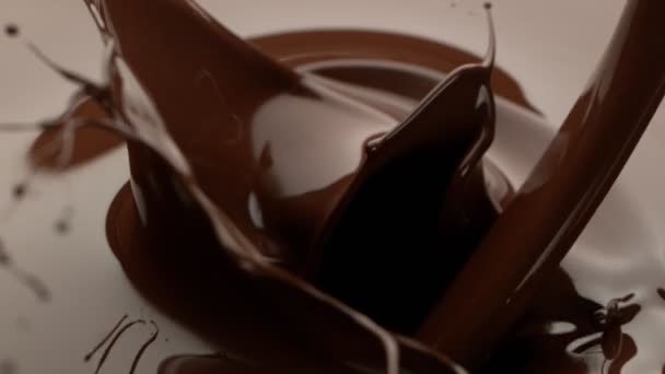 Super Mișcare Lentă Turnare Ciocolată Caldă Neagră Filmat Camera Mare — Videoclip de stoc